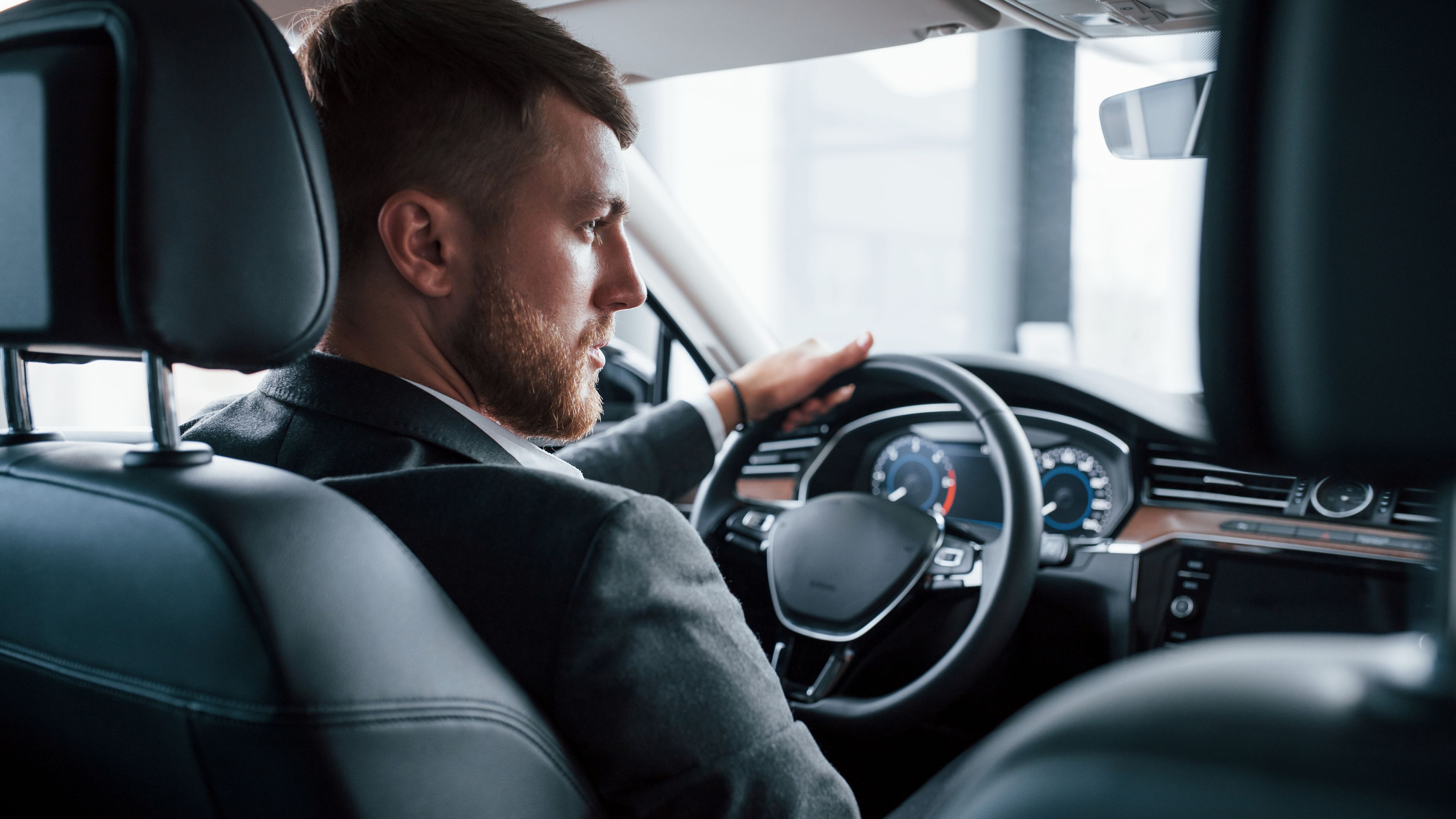 Taxi, private transfer or VTC: which option to choose on vacation