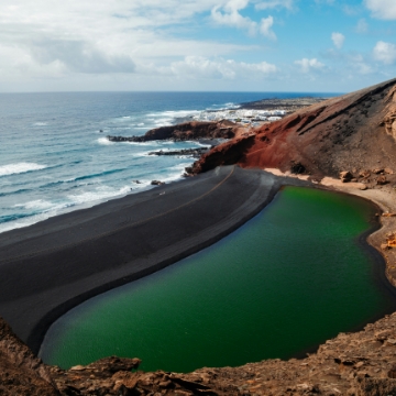 Discover the Green Lake of El Golfo and the Janubio Salt Flats